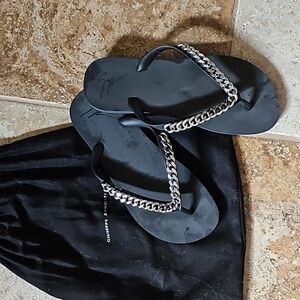 Giuseppe Zanotti sz 41 chain sandals black silver